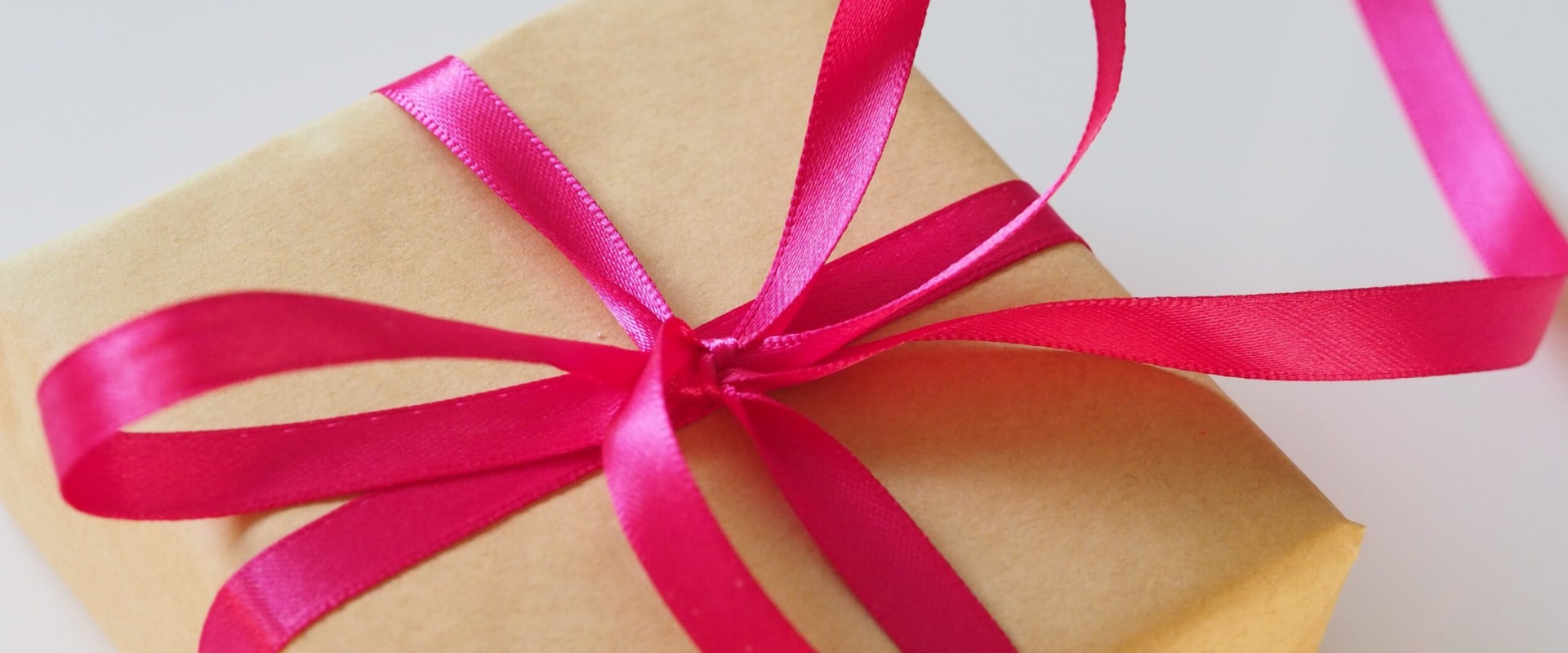 The Power of Sentimental Gifts: Why They Matter and How to Choose the Perfect One